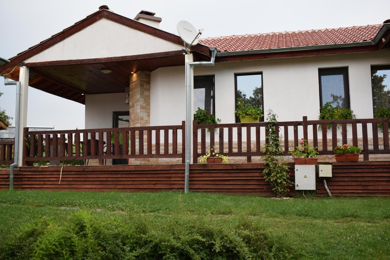 Two Villas Kirkovo Кірково Екстер'єр фото